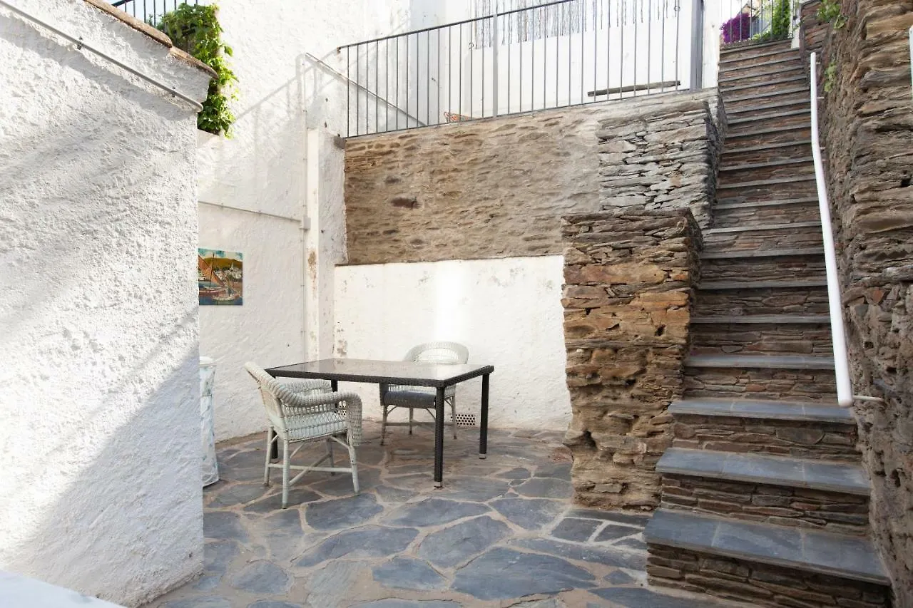 Akira Flats Cadaques Llane Daire 0*,  İspanya