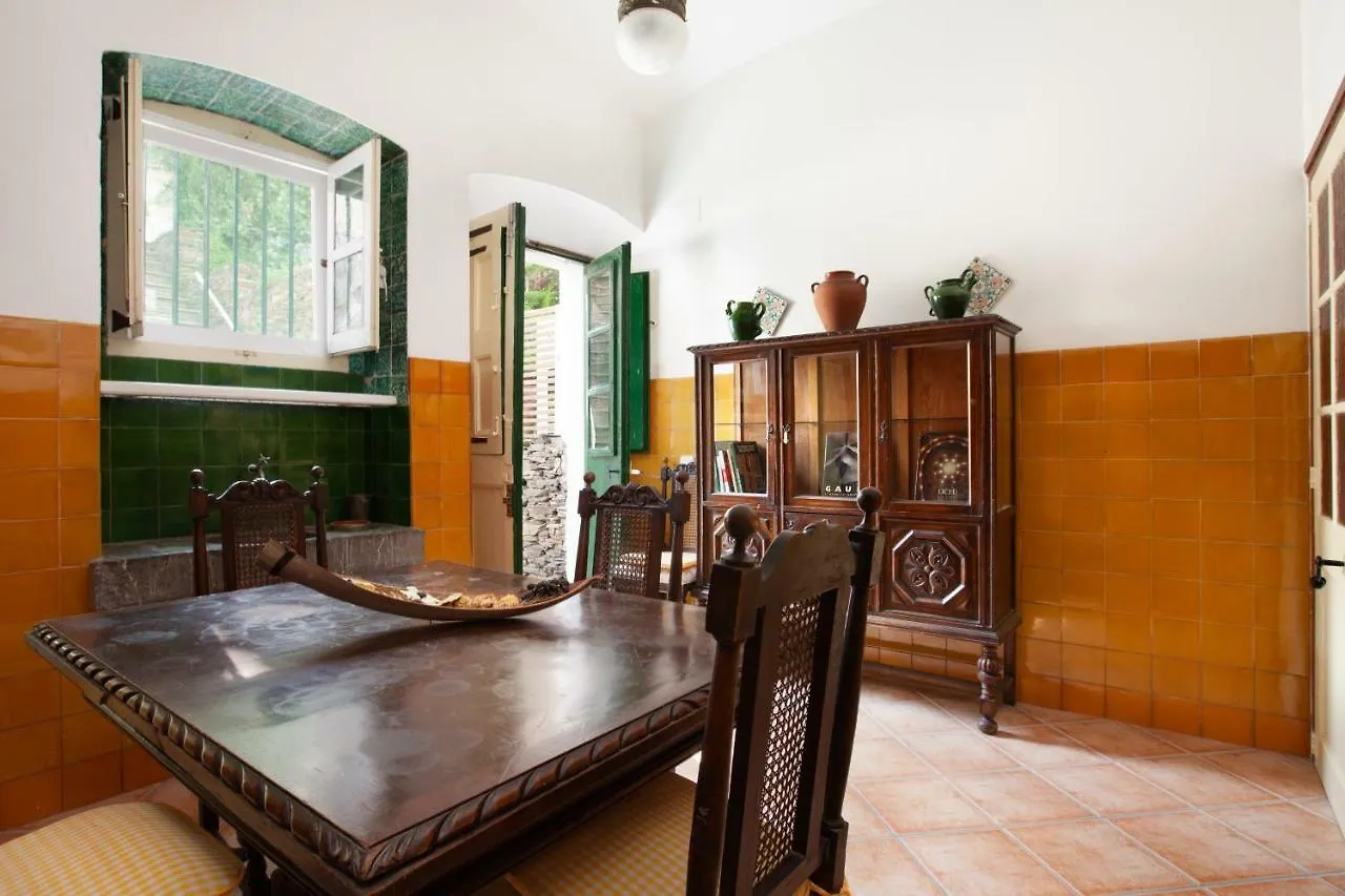 Akira Flats Cadaques Llane Apartment Spain